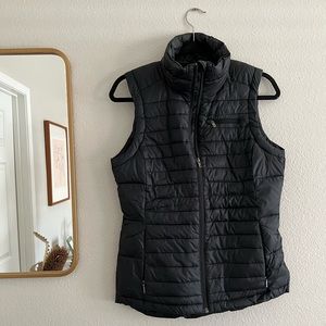 Columbia black puffer vest. Size Small.
